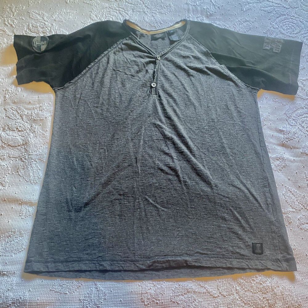Harley Davidson T Shirt Gray‎ XL Black Sleeves 2 Buttons Rugged Look Patches J